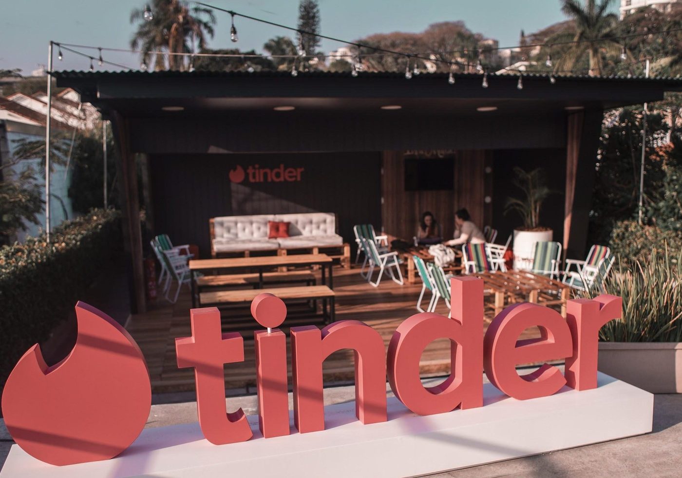 Tinder Brasil — campaign image